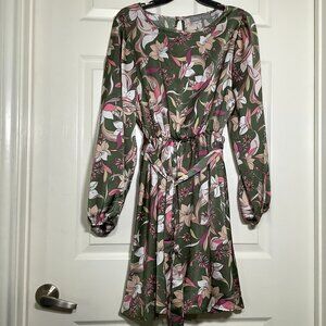 Pixi + Ivy Women Floral Silk Dress